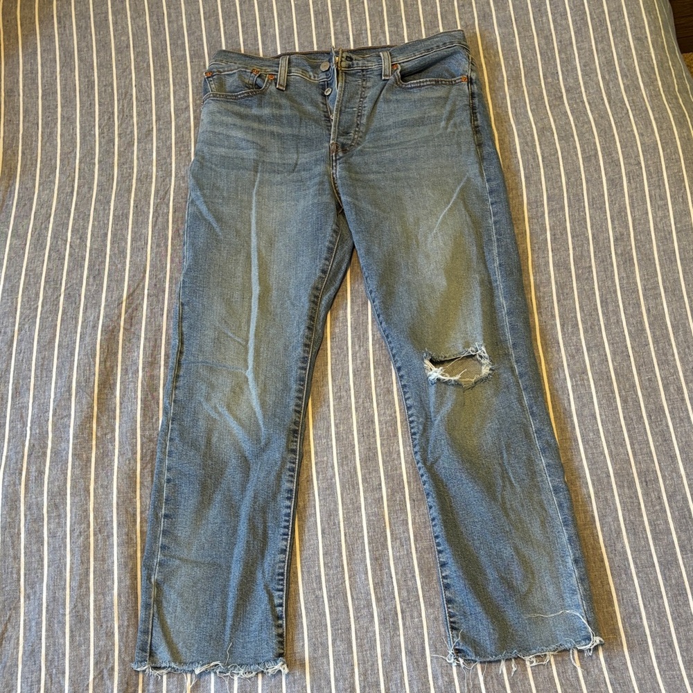 Women's Levi’s Wedgie Straight leg High-Rise Blue Jeans in size 30